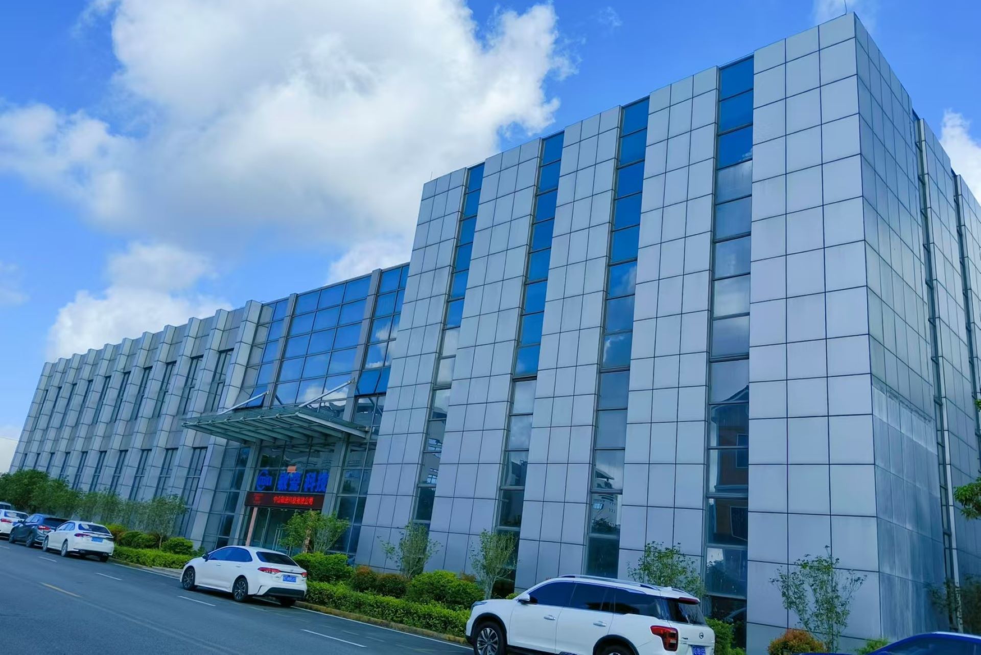 ABUIABACGAAgtKDcuAYojeCP-wYwgA84gQo