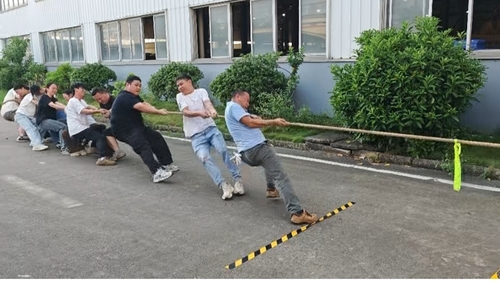图3 拔河比赛.jpg