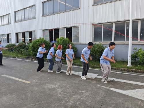 图4 跳绳比赛.jpg